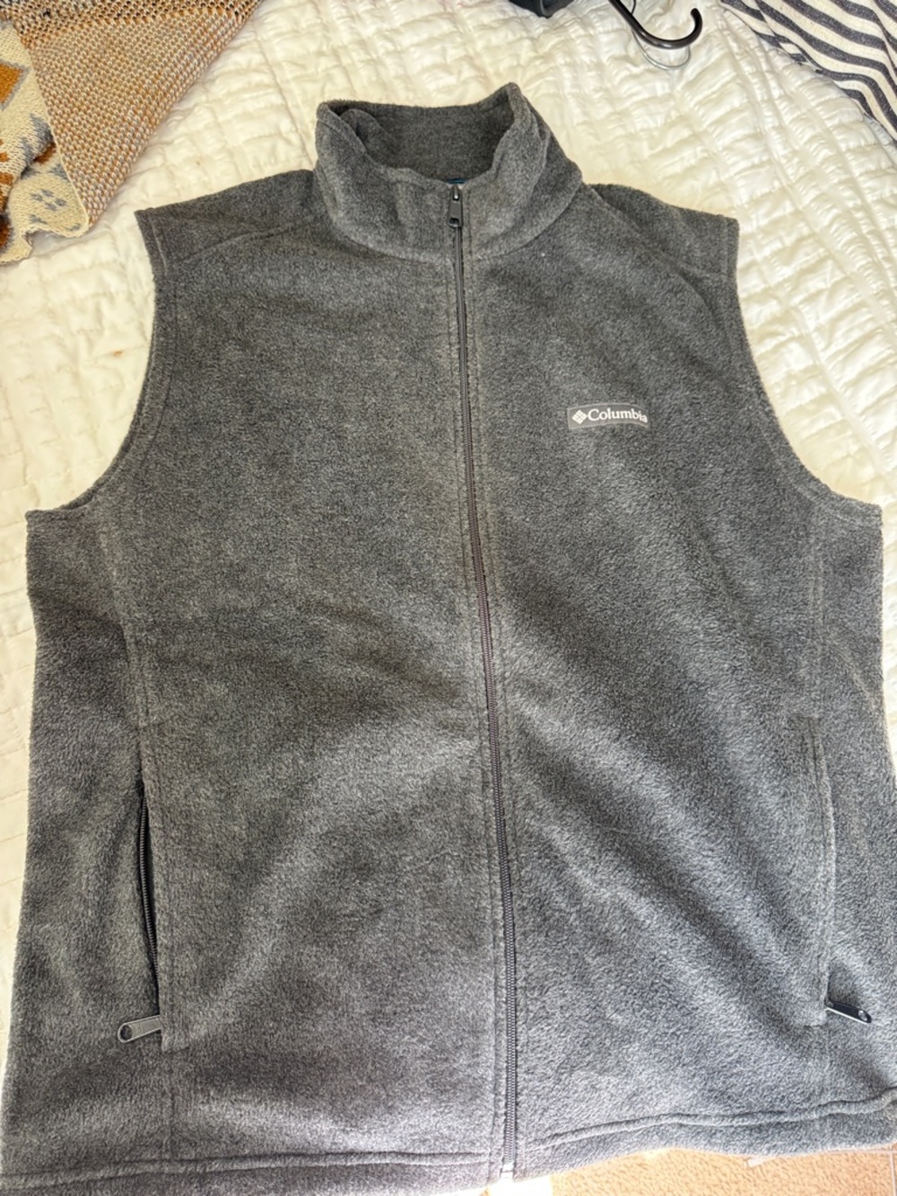 Columbia Charcoal Gray Full-Zip Fleece Vest Men’s size Medium